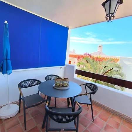 Daire Sunlit Isle - Heated Pool, Fibre Net, Cristianos Los Cristianos (Tenerife)