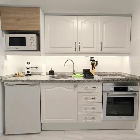 Appartamento Sunlit Isle - Heated Pool, Fibre Net, Cristianos