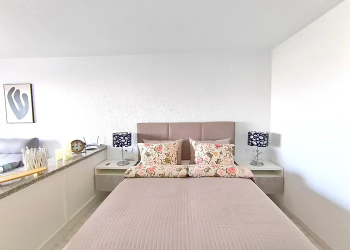 Appartamento Sunlit Isle - Heated Pool, Fibre Net, Cristianos *